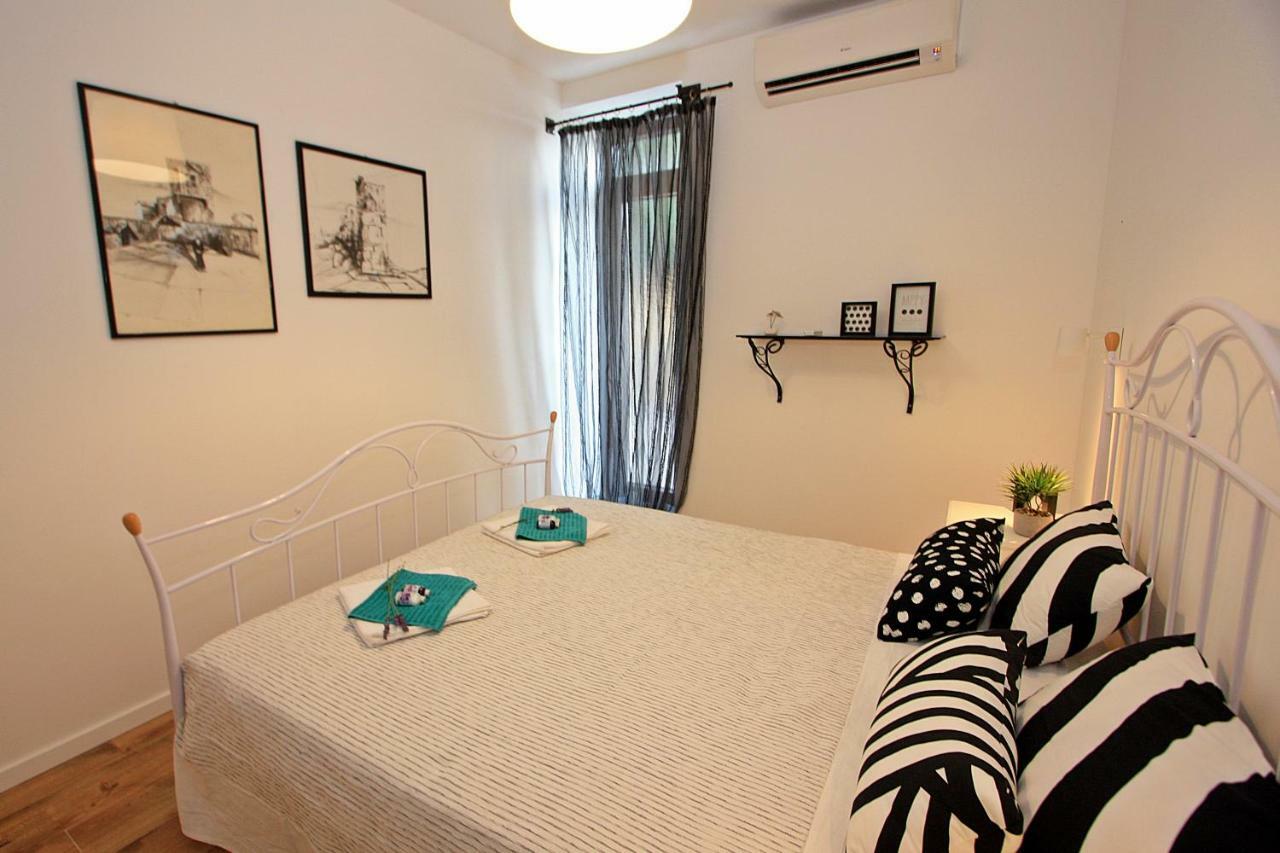 Apartman Michelangelo In The Centar Of Supetar Exterior foto